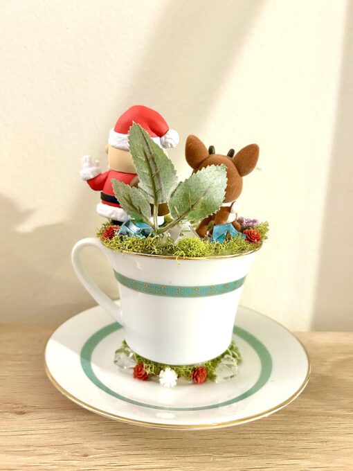 Rudolph & Santa Tea Cup Terrarium - Image 3