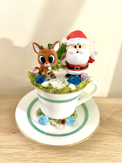 Rudolph & Santa Tea Cup Terrarium - Image 2