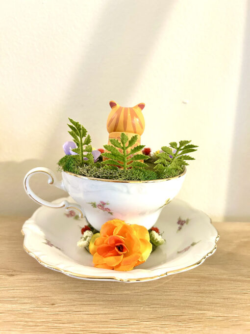 Cat Tea Cup Terrarium - Image 3