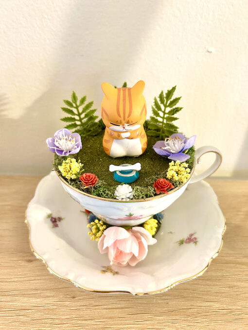 Cat Tea Cup Terrarium - Image 2