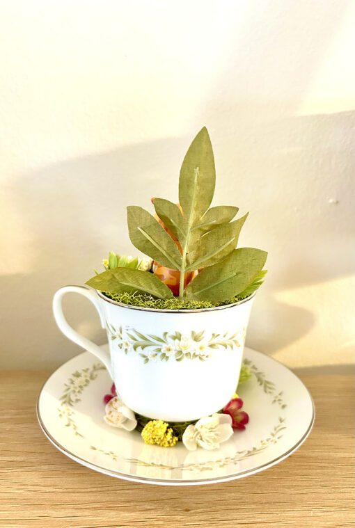 Cat Tea Cup Terrarium - Image 3