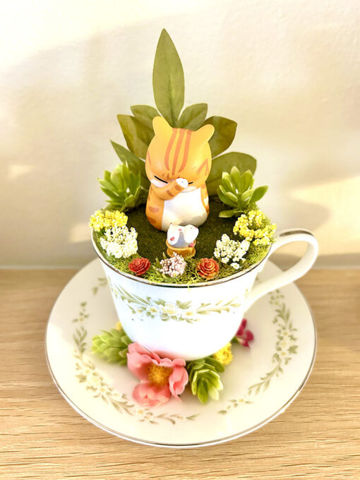 Cat Tea Cup Terrarium - Image 2