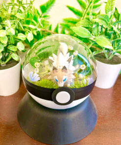 #745 Lycanroc Midday Form Pokeball Terrarium