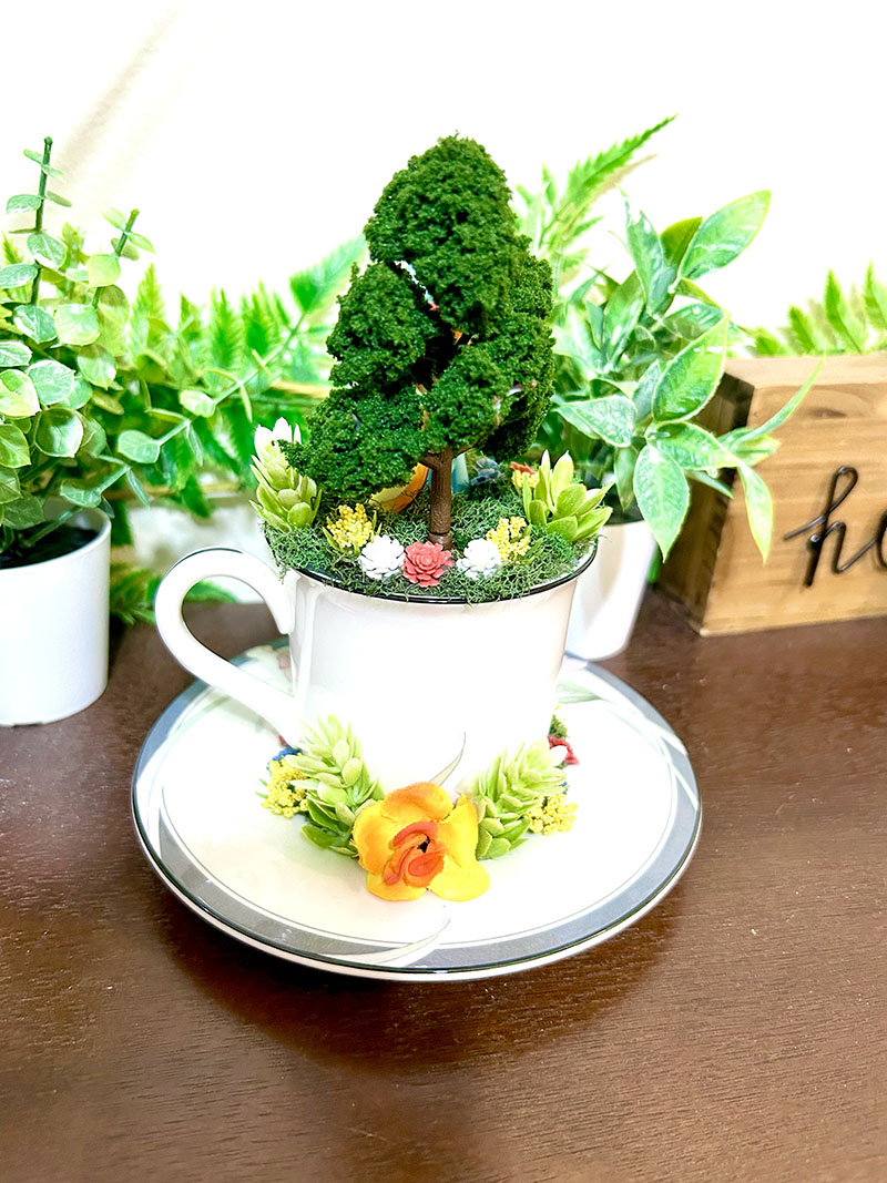 Rainbow Dash from My Little Pony Tea Cup Terrarium - Image 3