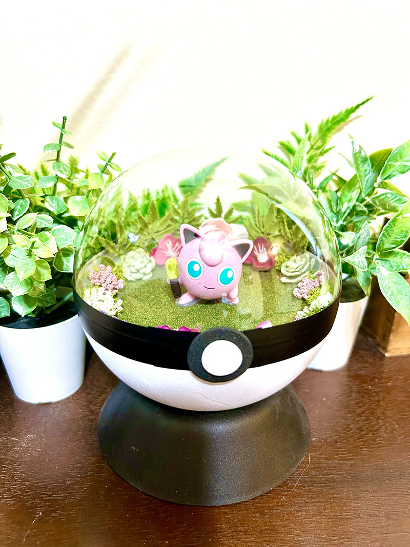 Huge Jigglypuff Pokeball Terrarium